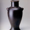 御前黒釉獅子面花瓶 Onmae Black Flower Vase with Lion head（＊created in the presence of feudal lord）